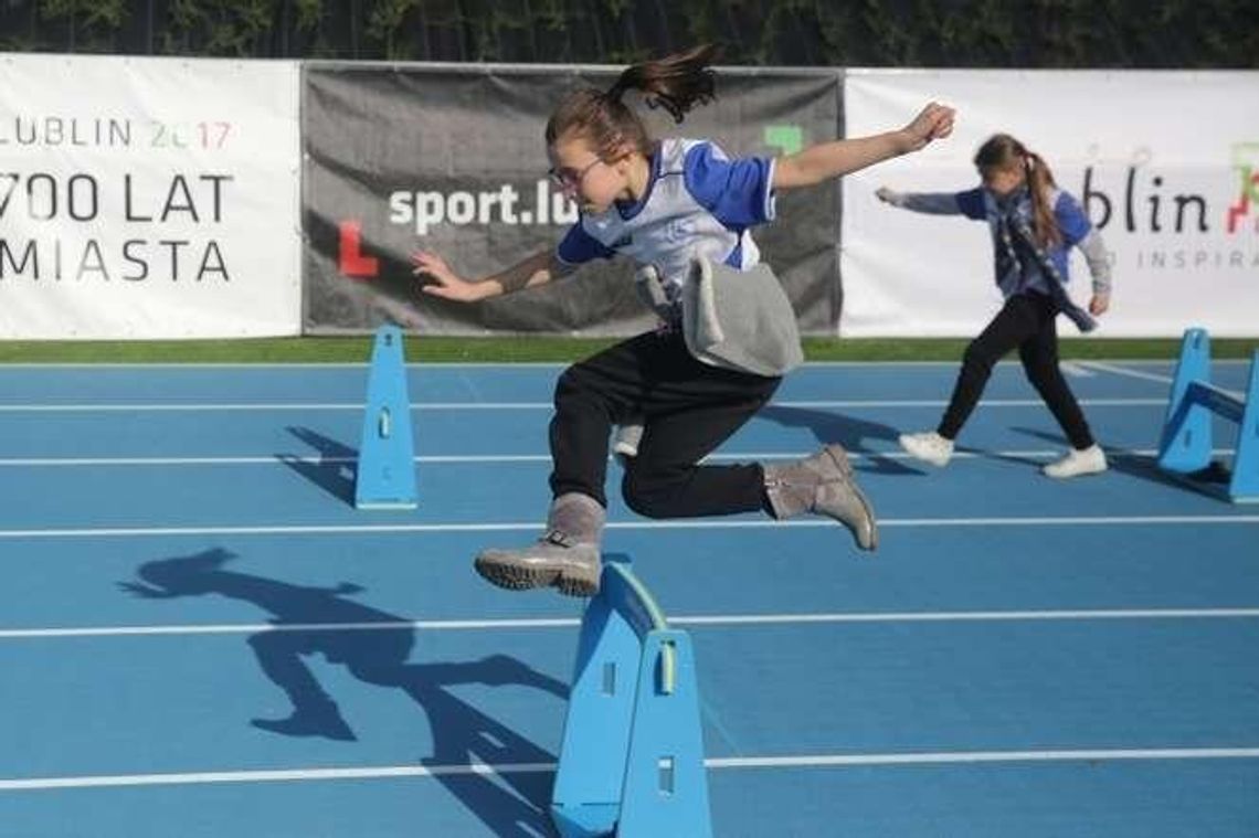 Otwarcie stadionu lekkoatletycznego w Lublinie. Uczniowie już ćwiczyli [zdjęcia]