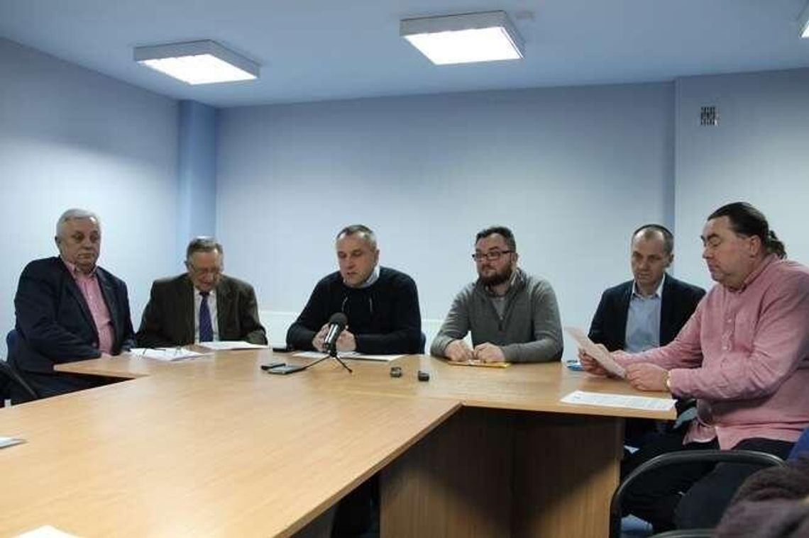 Otwierają biuro, bo twierdzą, że mieszkańcy skarżą się na obsługę w urzędzie miasta