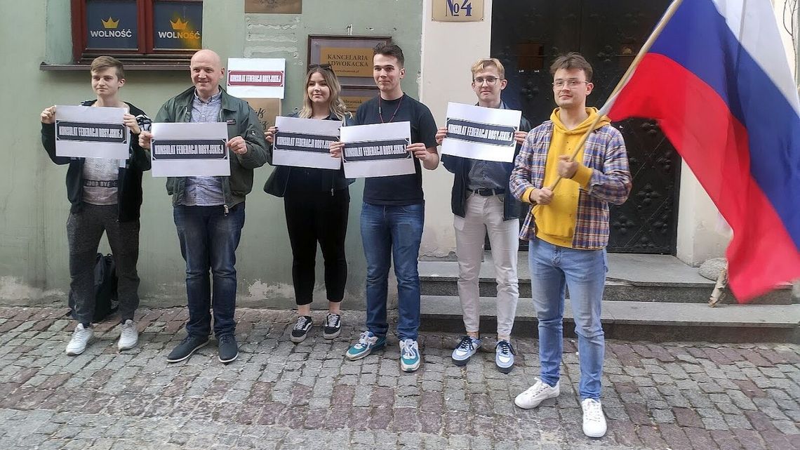 Otworzyli w Lublinie „konsulat Rosji”. Happening działaczy lewicy