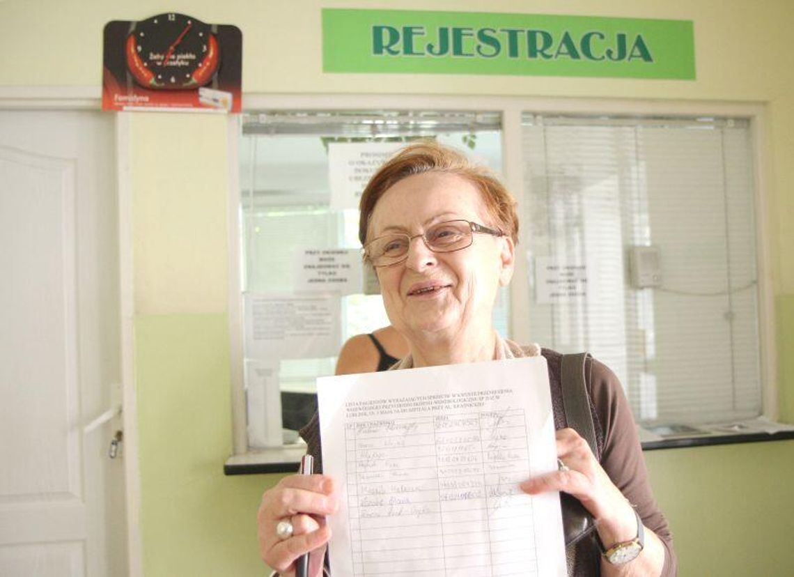 Pacjenci bronią przychodni przy ul. 3 Maja. Nie chcą łączenia ze szpitalem Pacjenci bronią przychodni przy ul. 3 Maja. Nie chcą łączenia ze szpitalem