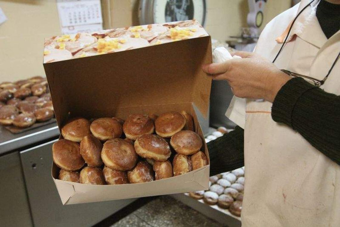 Pączki nie zawsze były słodkie i okrągłe Pączki nie zawsze były słodkie i okrągłe