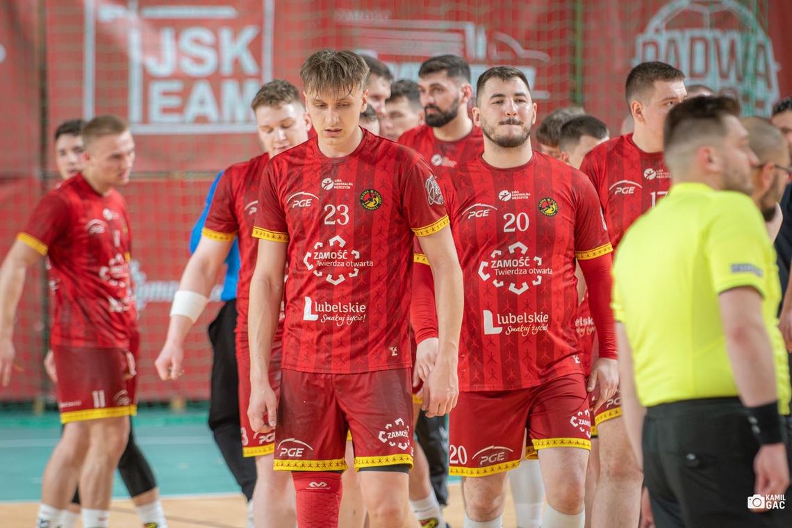 Padwa Zamość nie znalazła sposobu na lidera, AZS AWF Biała Podlaska przegrał w Poznaniu