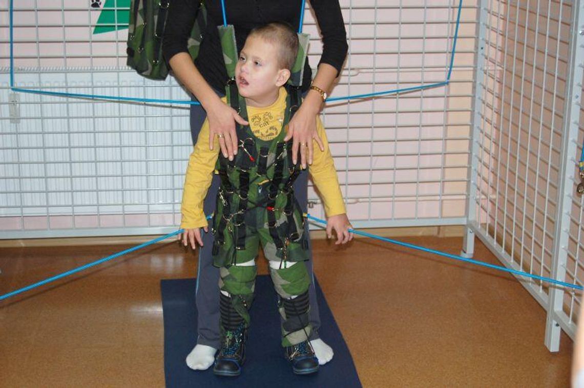 \"Pająk\" i \"kosmiczny kombinezon\". Nowoczesna technologia pomoże dzieciom