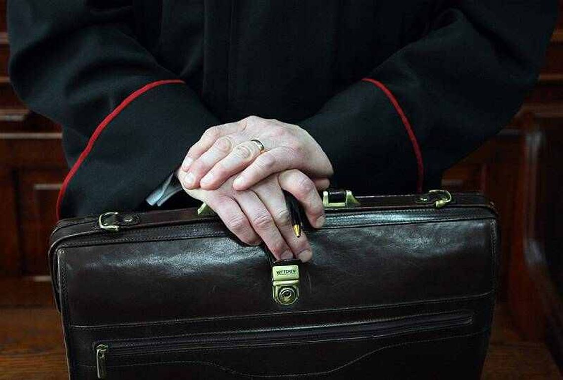 Pakistańczyk odpowie za molestowanie 16-latka i olejek do masowania Pakistańczyk odpowie za molestowanie 16-latka i olejek do masowania