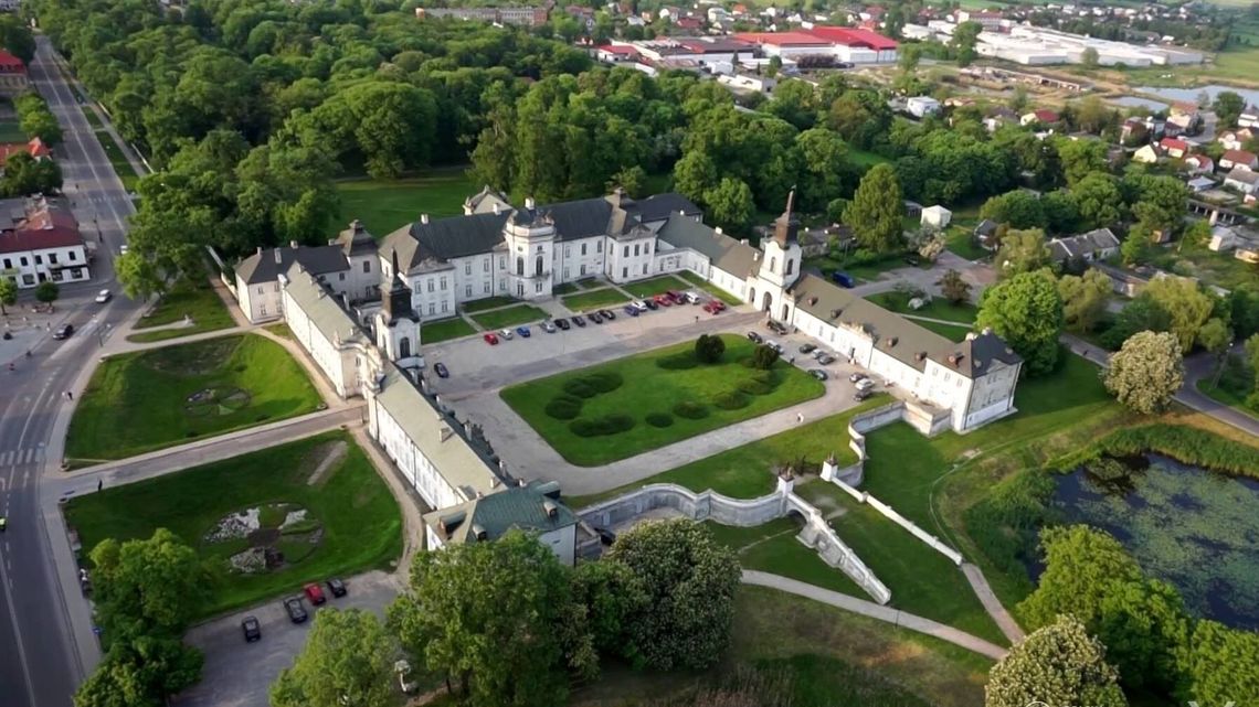 Pałac po wielkim remoncie. A co z parkiem? 