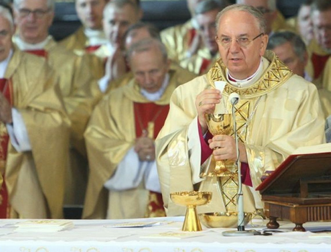 Paliusz dla arcybiskupa Stanisława Budzika Paliusz dla arcybiskupa Stanisława Budzika