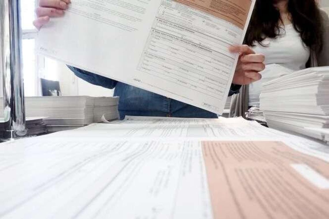 Pamiętaj o rozliczeniu z fiskusem. PIT możesz złożyć do 2 maja Pamiętaj o rozliczeniu z fiskusem. PIT możesz złożyć do 2 maja