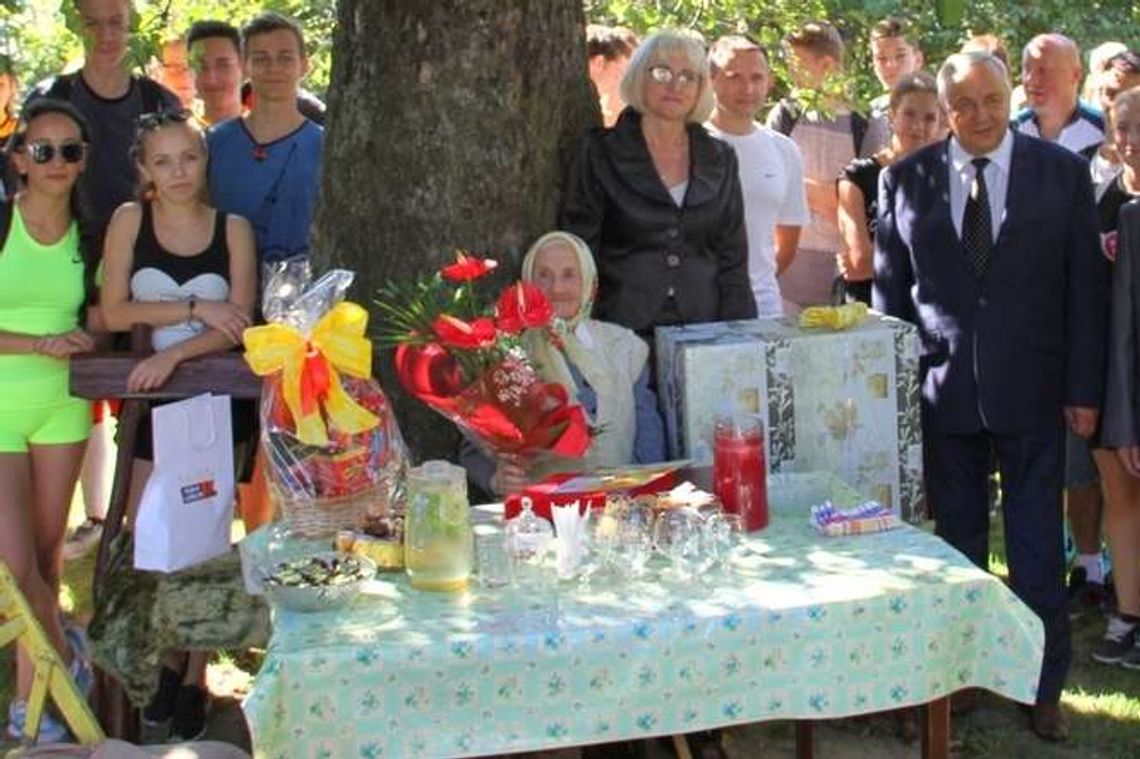 Pani Marianna skończyła 107 lat. "Tryska humorem i czuje się świetnie!"
