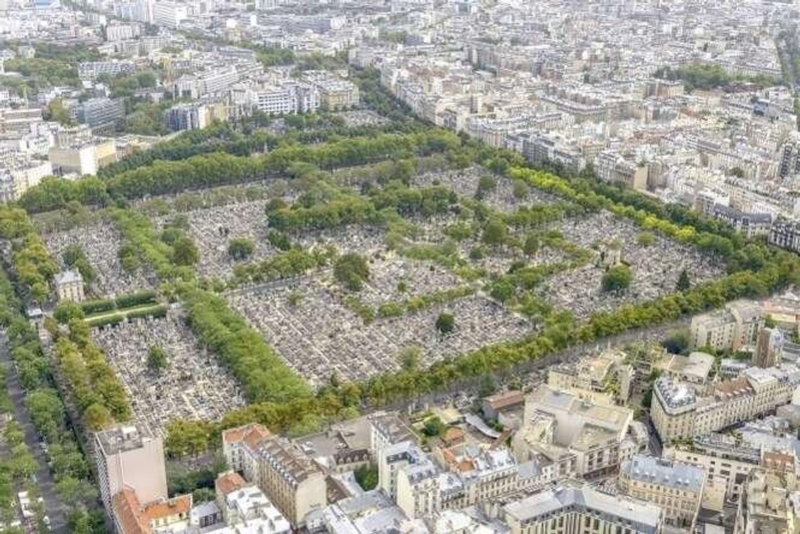 Papieros na grobie Morrisona. Najsłynniejsze cmentarze na świecie