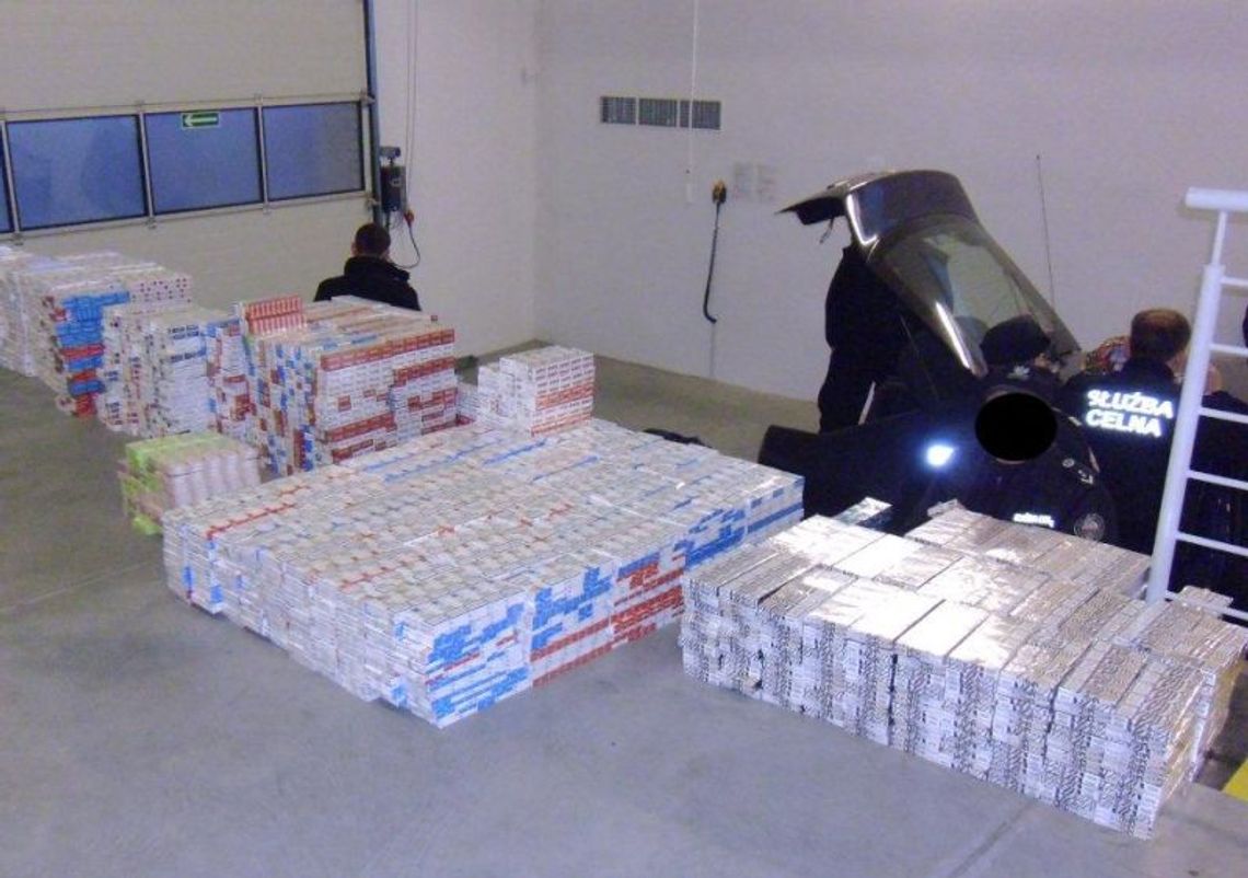 Papierosowy paser obezwładniony przez celników