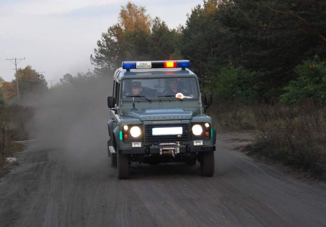 Papierosy przypłynęły Bugiem Papierosy przypłynęły Bugiem