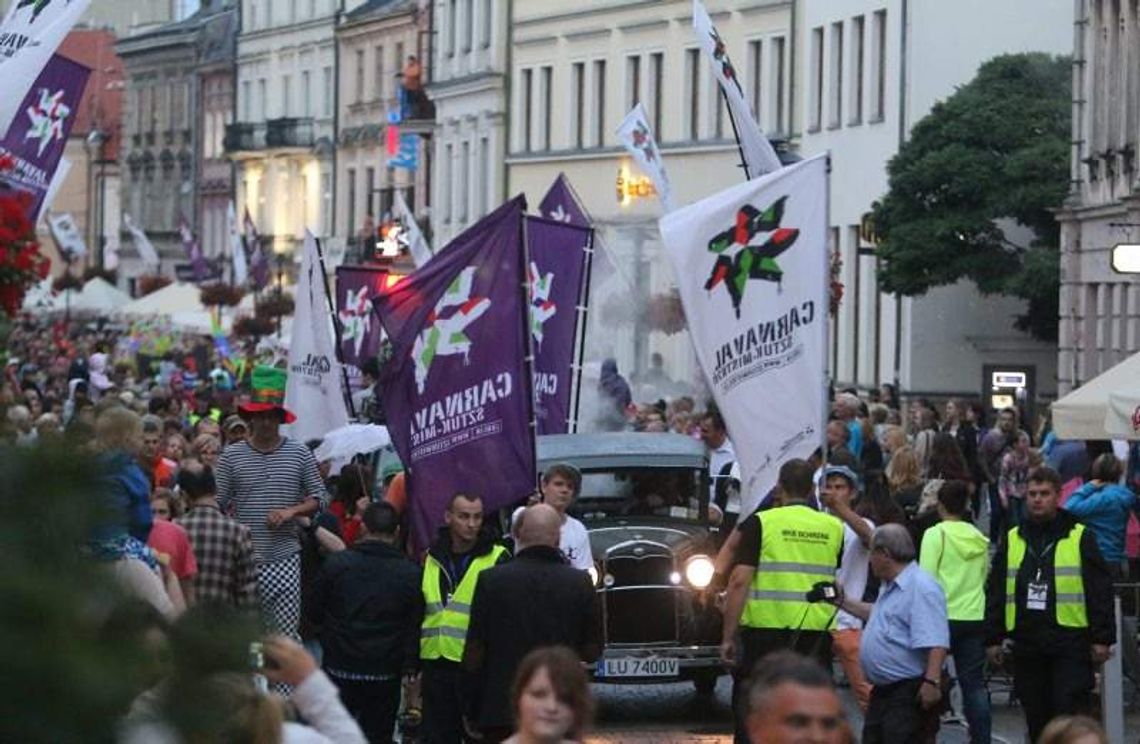 Parada kuglarska przeszła przez Lublin. Carnaval Sztuk-Mistrzów rozpoczęty! (wideo) Parada kuglarska przeszła przez Lublin. Carnaval Sztuk-Mistrzów rozpoczęty! (wideo)