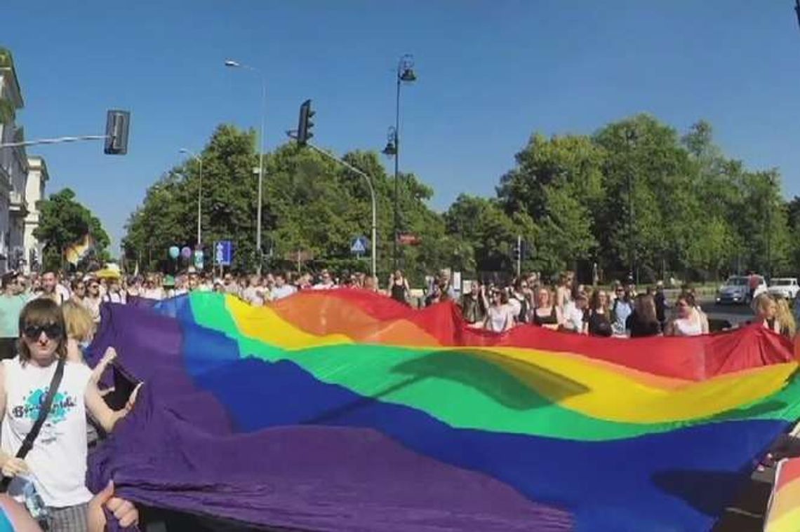 Parada Równości przeszła ulicami Warszawy (wideo) Parada Równości przeszła ulicami Warszawy (wideo)