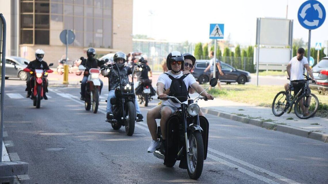 PARADA WUESEK W ŚWIDNIKU (Dużo zdjęć) PARADA WUESEK W ŚWIDNIKU (Dużo zdjęć)