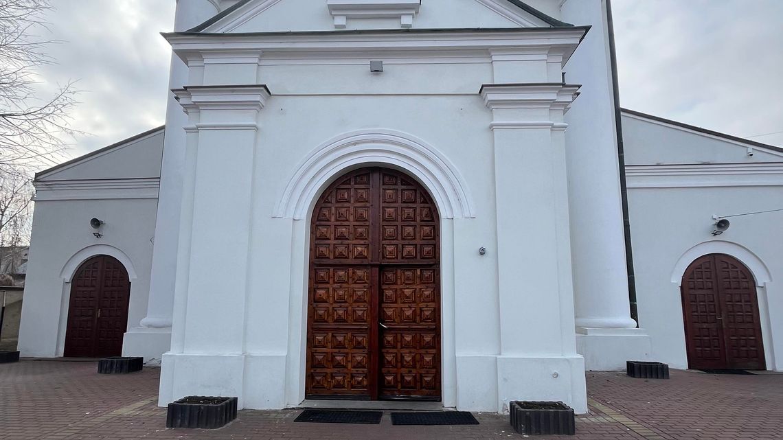 Parafianie bronią proboszcza. „To insynuacje i oszczerstwa” Parafianie bronią proboszcza. „To insynuacje i oszczerstwa”