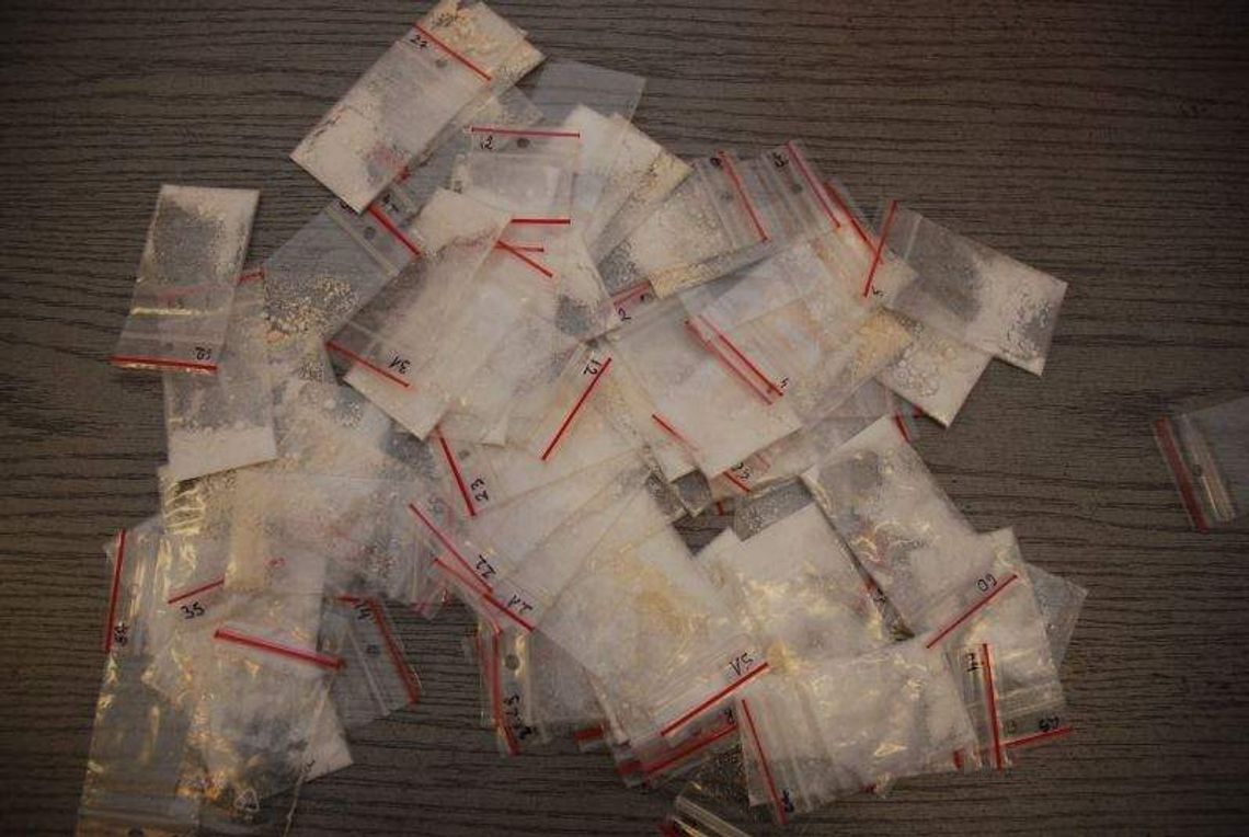 Parczew: 26-latka amfetaminę ukryła w piwnicy