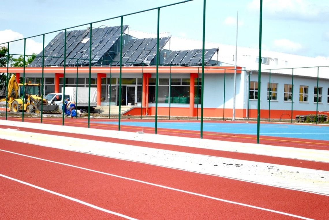 Parczew: Basen, jaccuzi i zjeżdżalnia