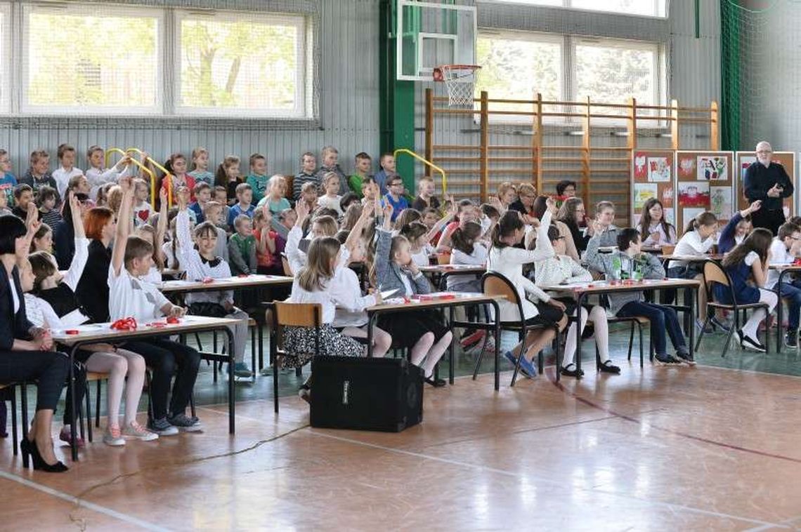 Parczew. Kokardy narodowe zrobione!