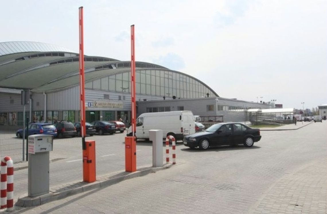 Parking przy Globusie: Płacisz więcej, parkujesz mniej Parking przy Globusie: Płacisz więcej, parkujesz mniej