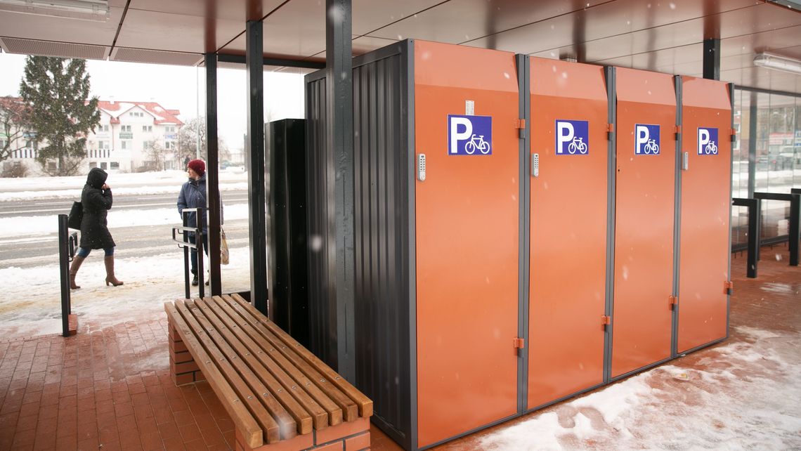 Parking, przystanek, wypożyczalnia rowerów, wszystko w jednym miejscu. Dla wygody pasażerów [zdjęcia]