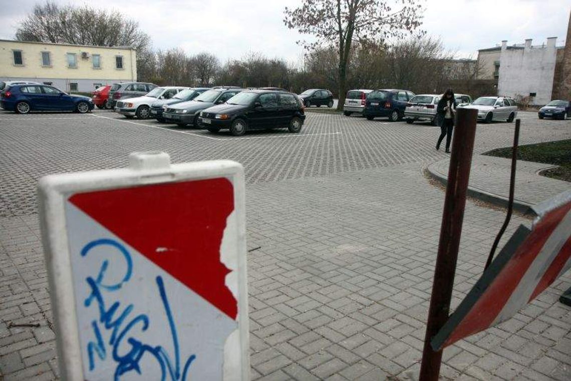 Parking widmo przy ul. Jaczewskiego Parking widmo przy ul. Jaczewskiego