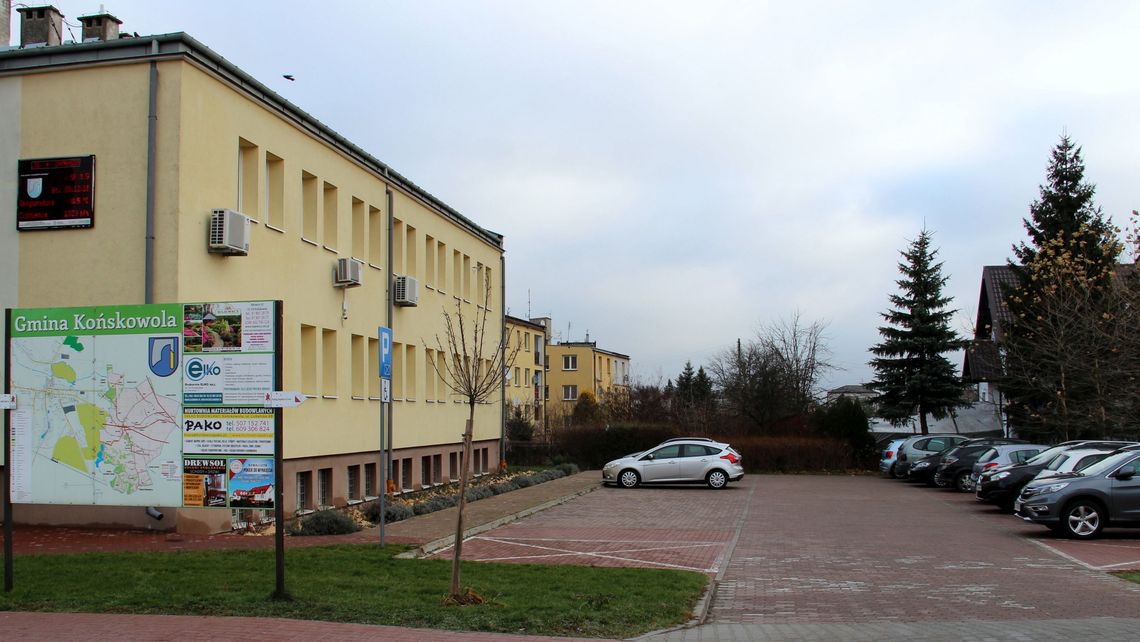 Parkingowe losowanie dla urzędników w Końskowoli. Więcej miejsc dla interesantów