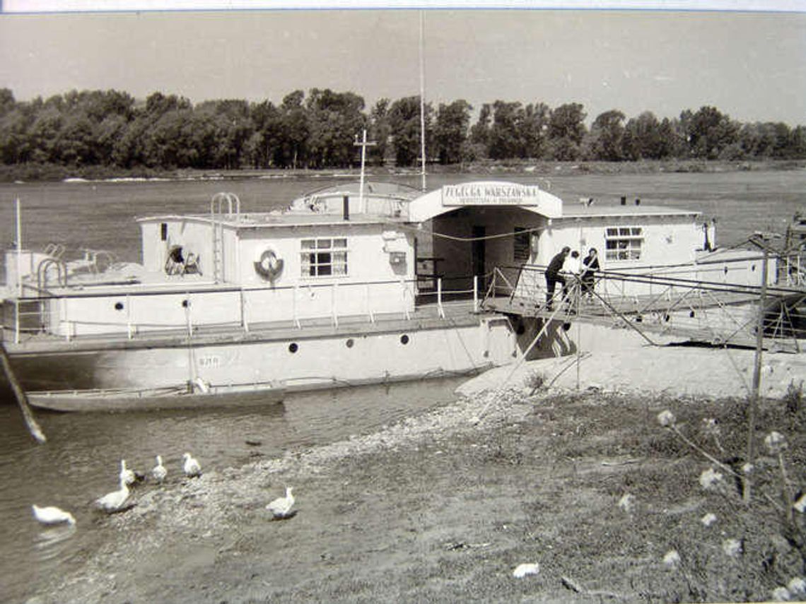Parostatkiem z Puław do Warszawy. Historia żeglugi wiślanej