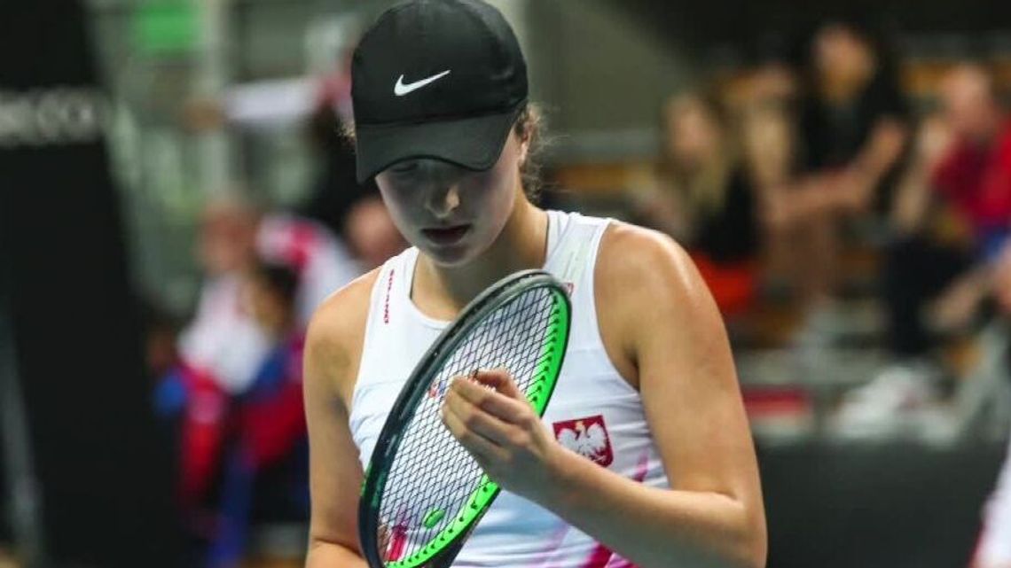 Paryż 2024: Iga Świątek przegrała w półfinale z Qinwen Zheng i zagra o brązowy medal
