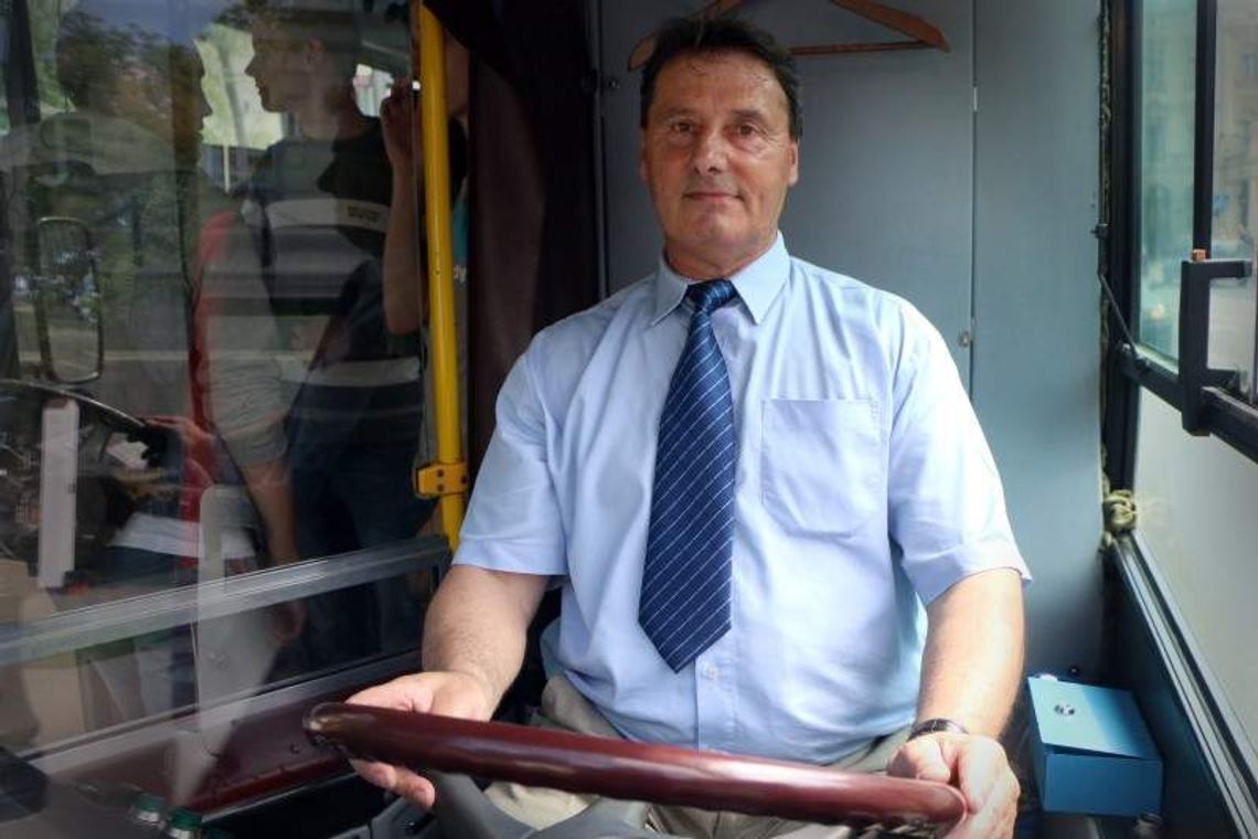 Pasażer nie dawał oznak życia. Uratował go kierowca MPK