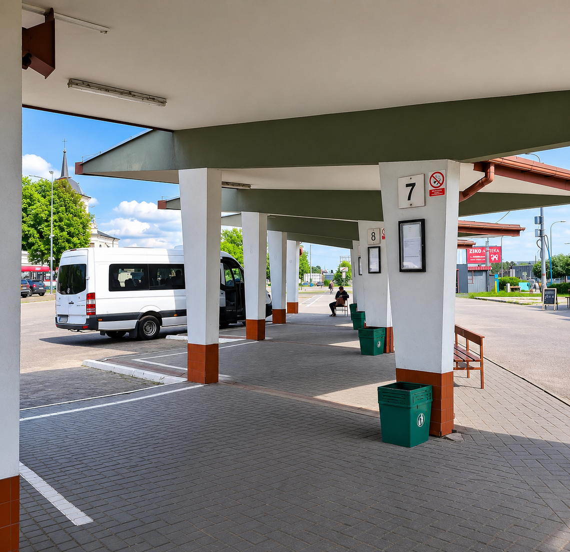 Pasażerowie narzekali na brak rozkładów. Spółka zapowiada kolejne udogodnienia