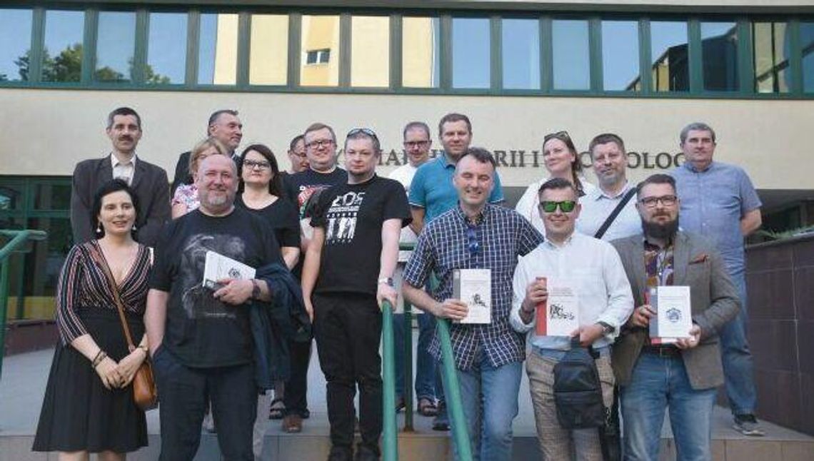 Pasjonaci z lubelskiego. Od lat przybliżają lokalną historię Pasjonaci z lubelskiego. Od lat przybliżają lokalną historię