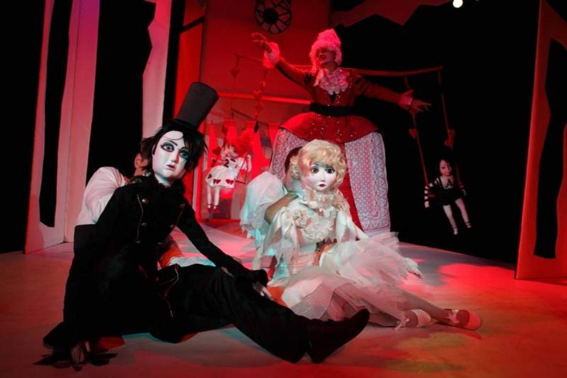 "Pasterka i kominiarczyk" w Teatrze Andersena