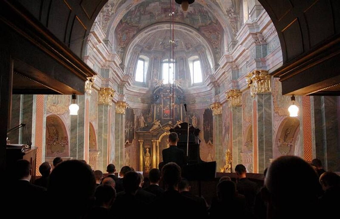 Pasterka w archikatedrze w Lublinie: Mężczyzna krzyczał, przerwał kazanie Pasterka w archikatedrze w Lublinie: Mężczyzna krzyczał, przerwał kazanie