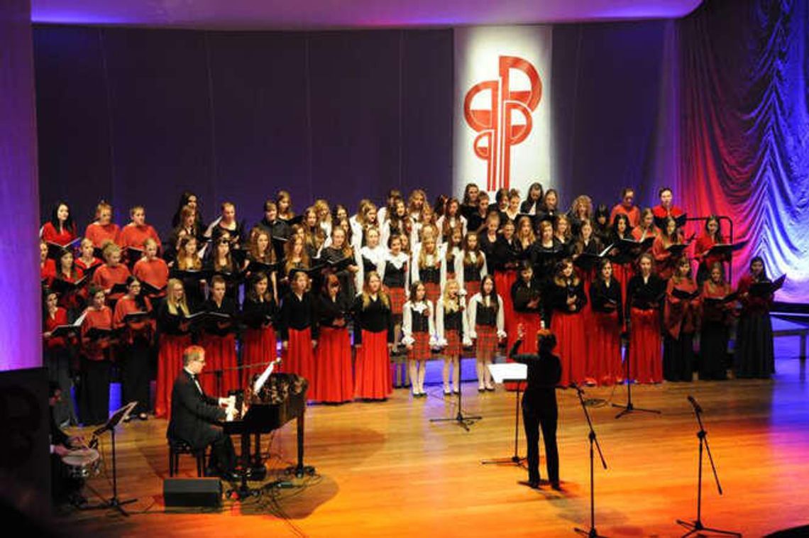 Patriotyczne pieśni w Centrum Kongresowym UP