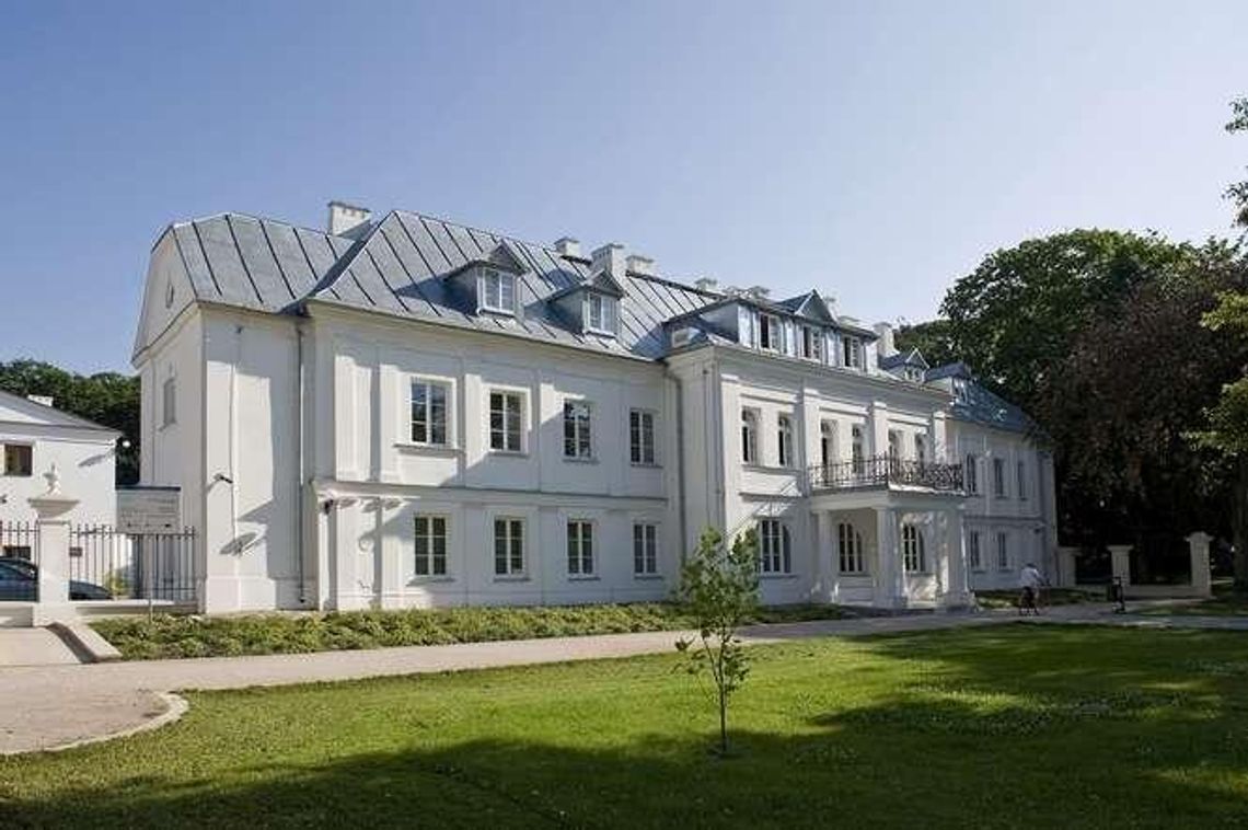 Paweł Borek pokieruje miejską biblioteką 