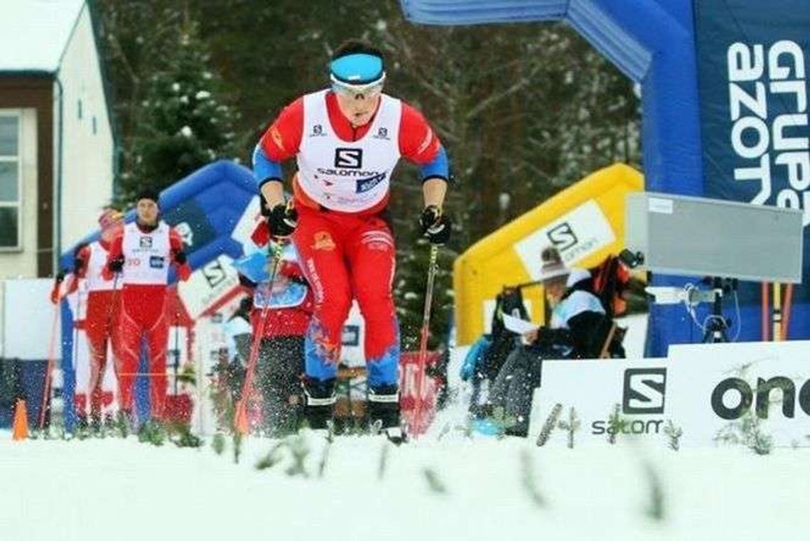  Paweł Filip i Ewa Korkosz z Pucharami Burmistrza Tomaszowa Lubelskiego