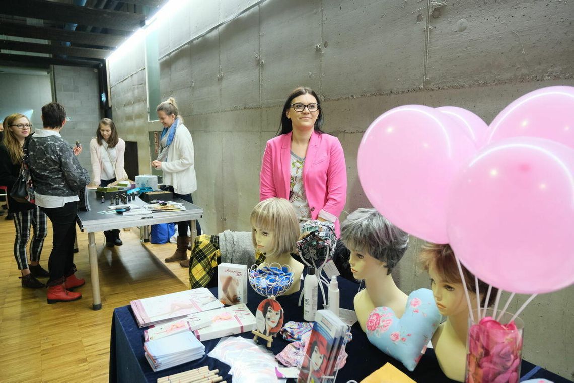 Październik miesiącem walki z rakiem piersi. Darmowe badania i konsultacje
