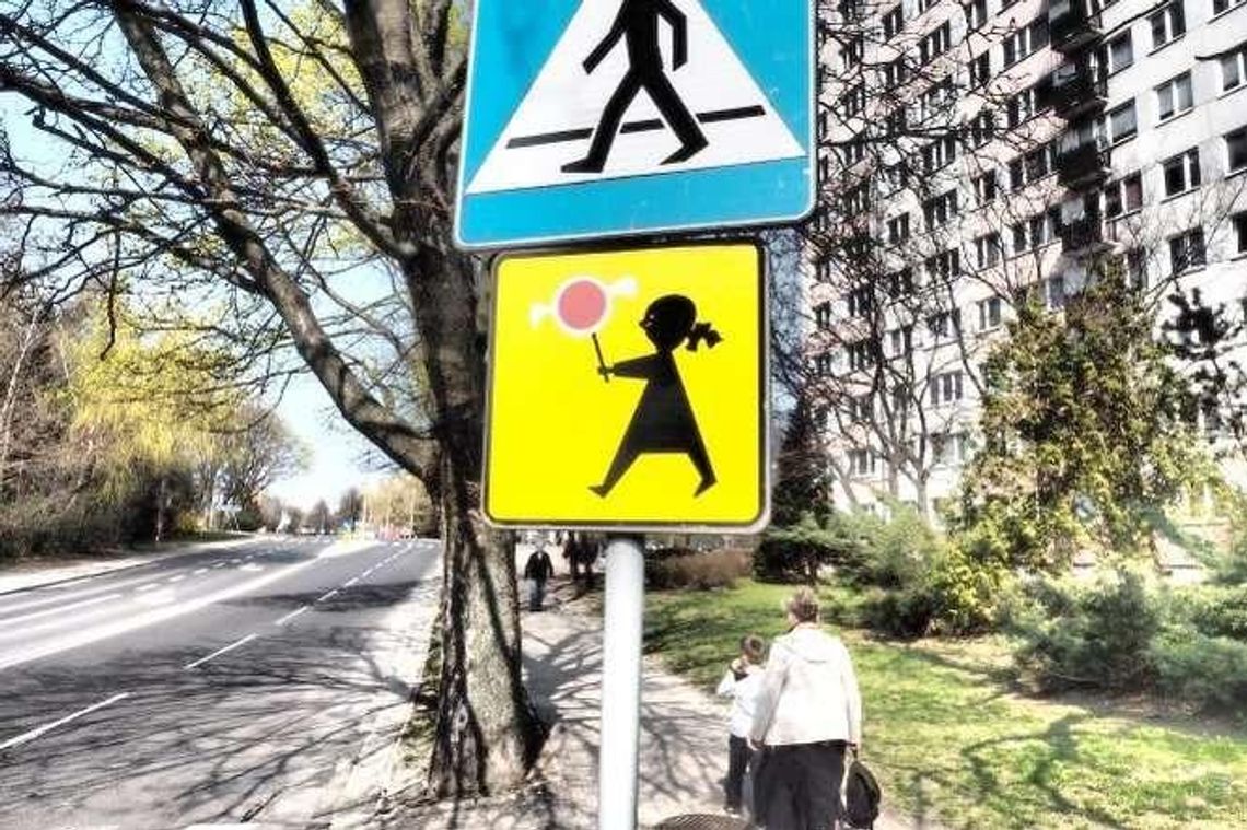 Pedofil skarży się na pilnujących go policjantów. Policjanci: To on nas bił i obrażał