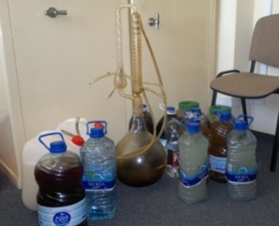 Pędził bimber, 55-latkowi grozi więzienie