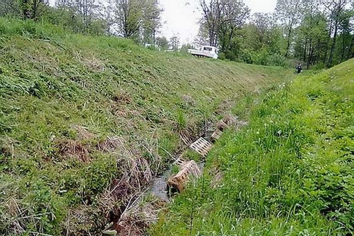 Pęknięty wał zalewu w Kraśniku: Urzędnicy czekają na ekspertyzę Pęknięty wał zalewu w Kraśniku: Urzędnicy czekają na ekspertyzę