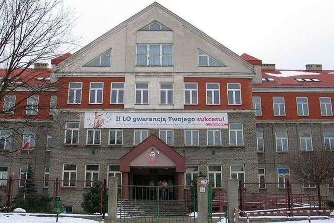 Pełen życzliwości rasistowski żart. Uczniowie bronią nauczycieli