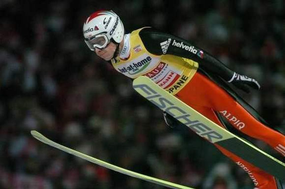 Peter Prevc wygrywa drugi konkurs w Bad Mitterndorf. Dwóch Polaków w dziesiątce