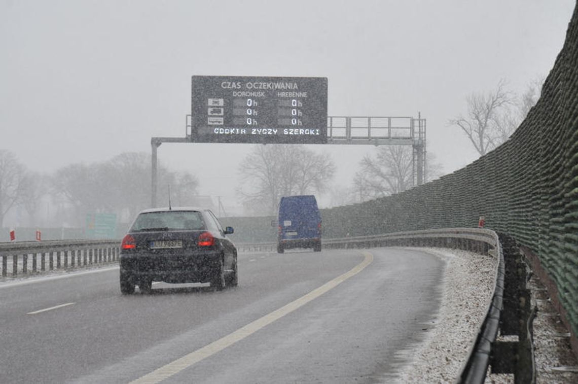 Piaski: Elektroniczna tablica dla kierowców już działa