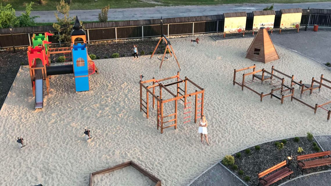 PIASKI - prawdziwe miasto na medal PIASKI - prawdziwe miasto na medal