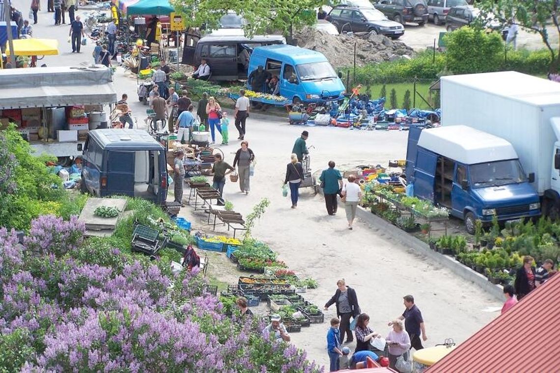 Piaski: Targowisko się przenosi, ale bez pośpiechu Piaski: Targowisko się przenosi, ale bez pośpiechu