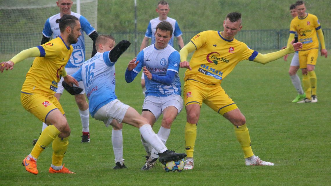 Piaskovia Piaski – LKS Stróża 1:3. Jeszcze nie utonęli
