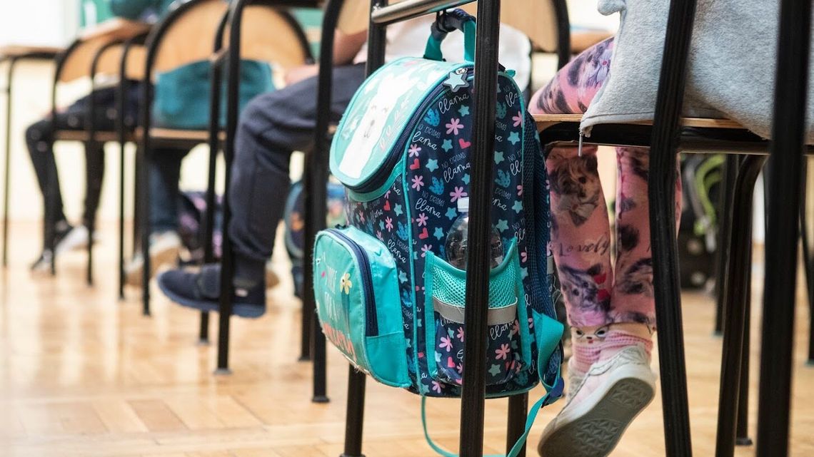 Pięć godzin mniej. Uczniowie będą wcześniej kończyć lekcje? Pięć godzin mniej. Uczniowie będą wcześniej kończyć lekcje?