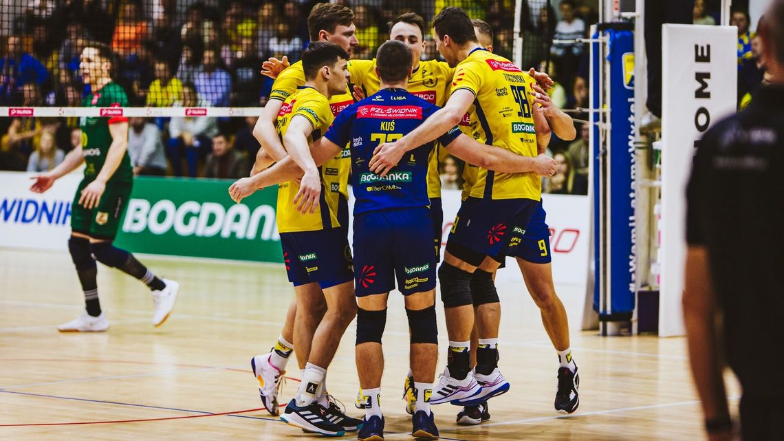 Pięć setów, mnóstwo emocji i derbowa wygrana PZL Leonardo Avii Świdnik