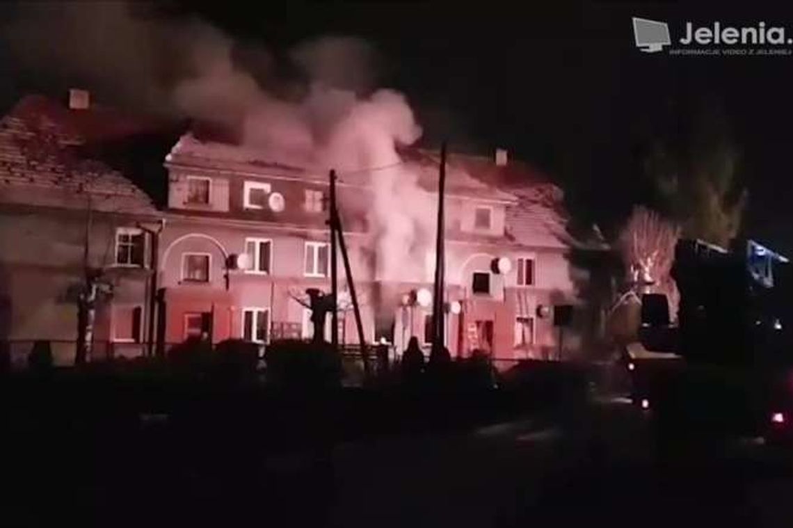 Piechowice: Tragiczny pożar, nie żyje troje dzieci [wideo]