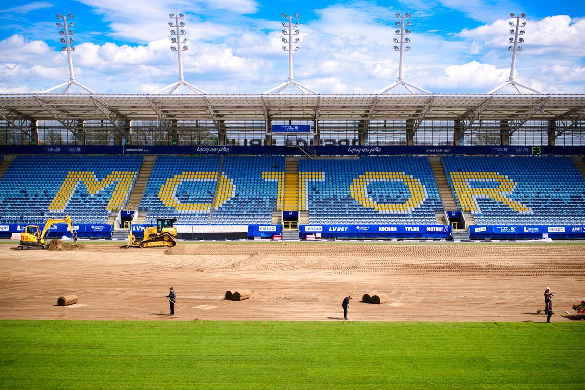 Pięknieje murawa na stadionie Motoru. „Piłkarze będą mieli dużą przyjemność”